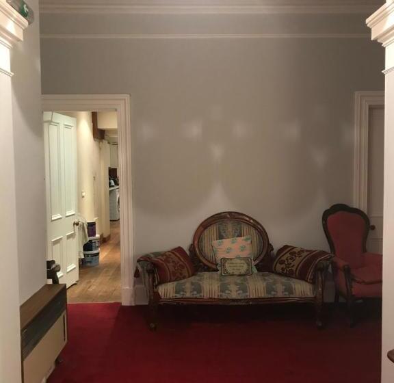 تختخواب و صبحانه Park Guest House