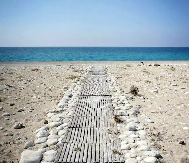 هتل Altea Beach Lodges
