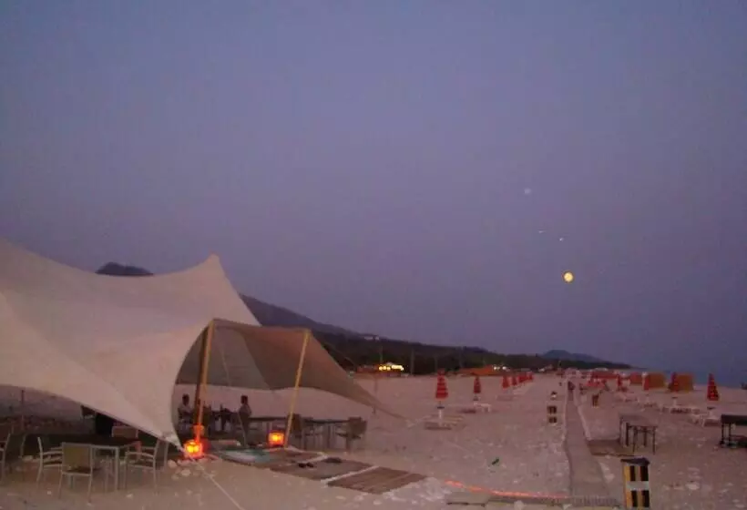 هتل Altea Beach Lodges