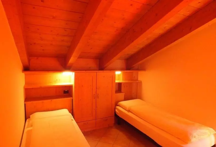 ホテル Chalet Teola