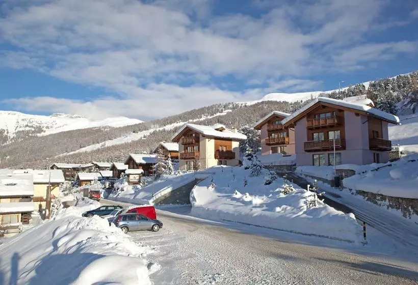 ホテル Chalet Teola