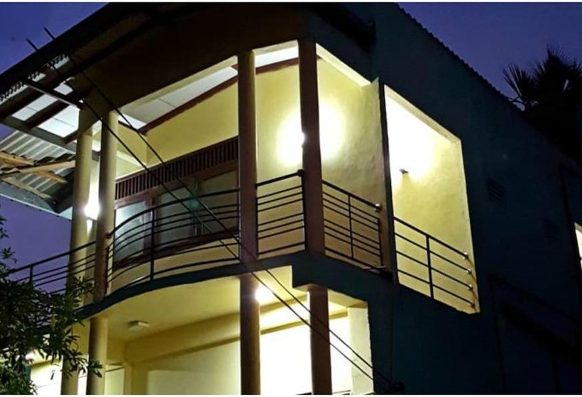 בית מלון כפרי City Center Lodge