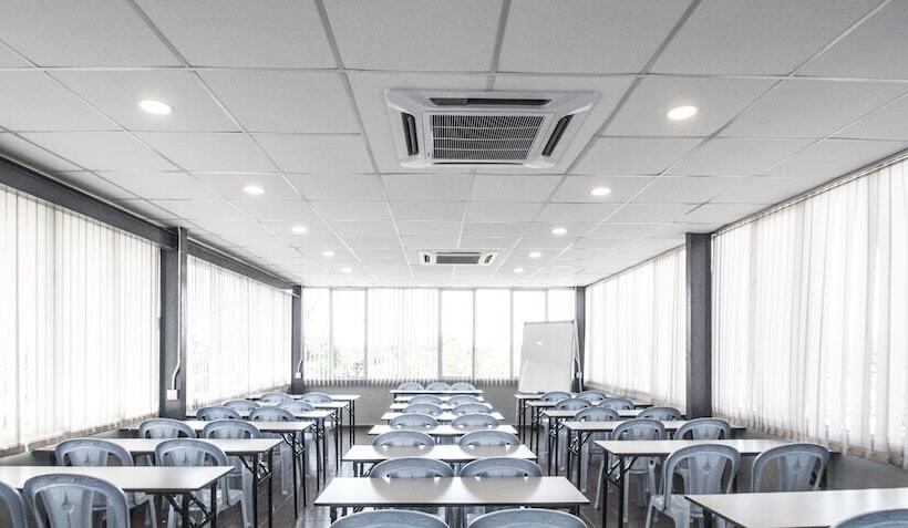 בית מלון כפרי Eastville Residence