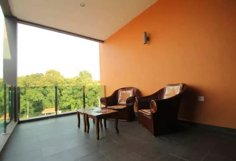 هتل Eastville Residence