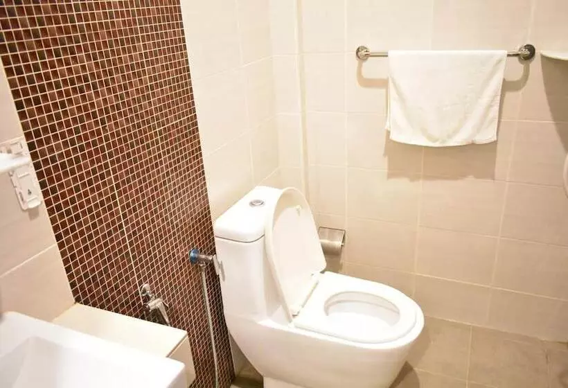 هتل Eastville Residence