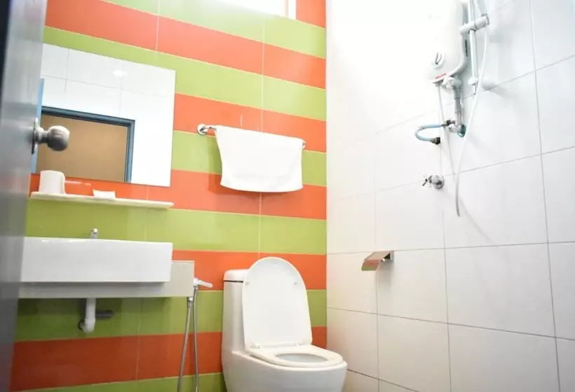 هتل Eastville Residence