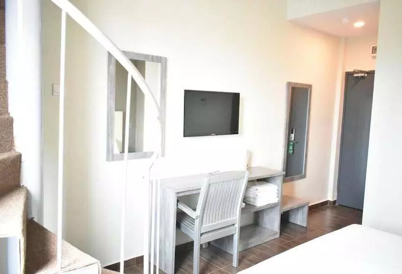 هتل Eastville Residence