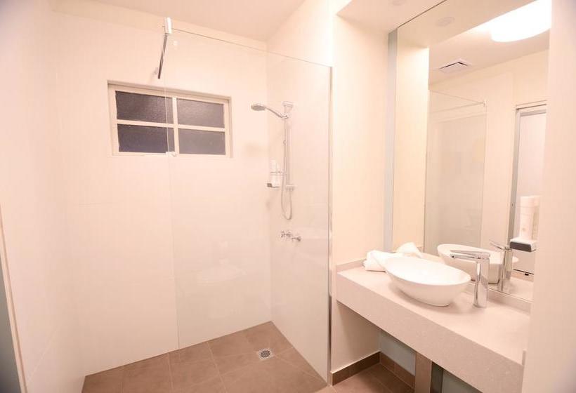 ホテル Entally Lodge