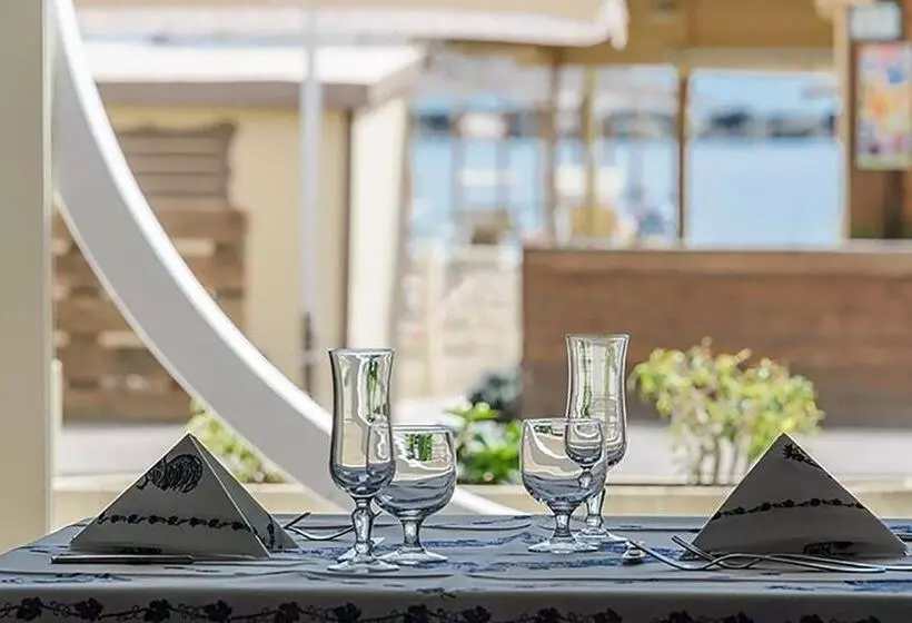 Hotelli Lungomare