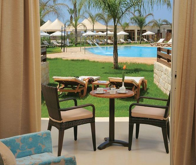 בית מלון כפרי Olympic Bay