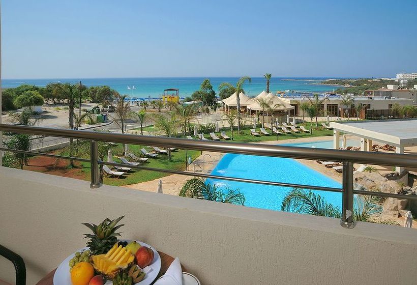 בית מלון כפרי Olympic Bay