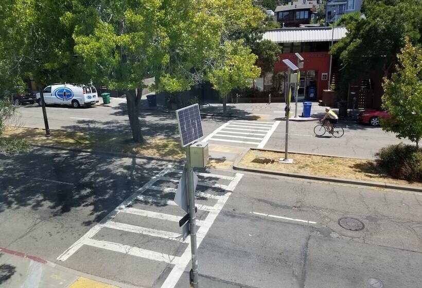 Sens Hotel & Vanne Bistro Berkeley