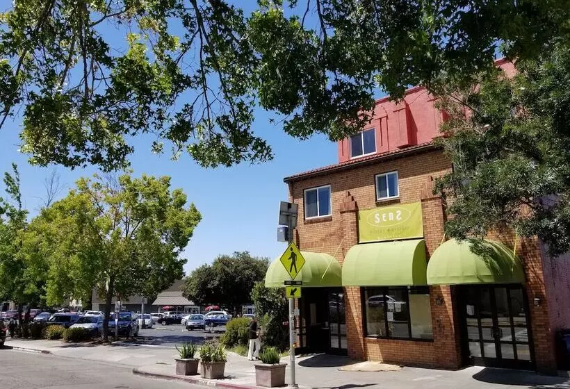 Sens Hotel & Vanne Bistro Berkeley