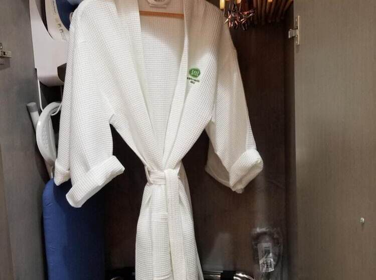 Sens Hotel & Vanne Bistro Berkeley