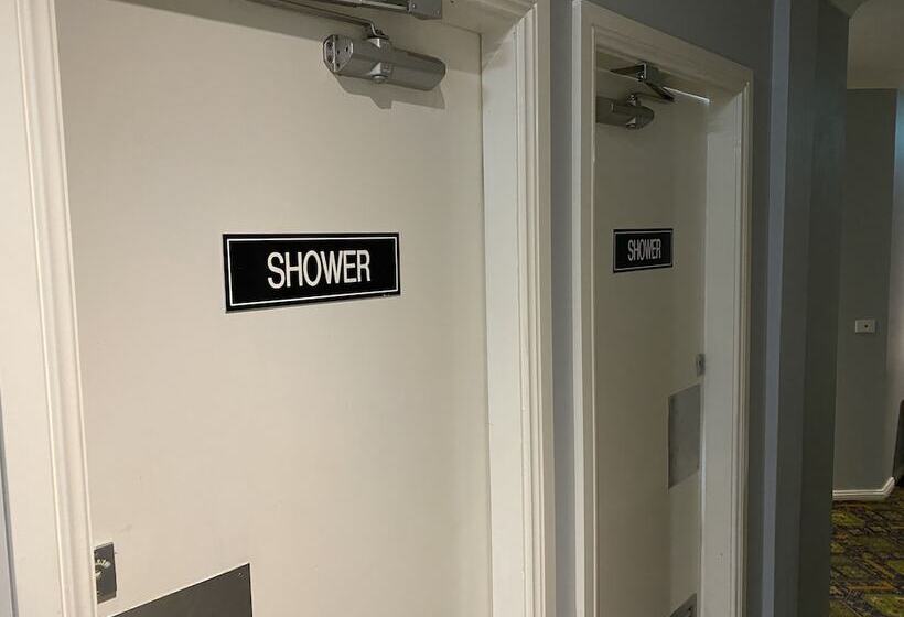 מוטל Royal Hotel Singleton