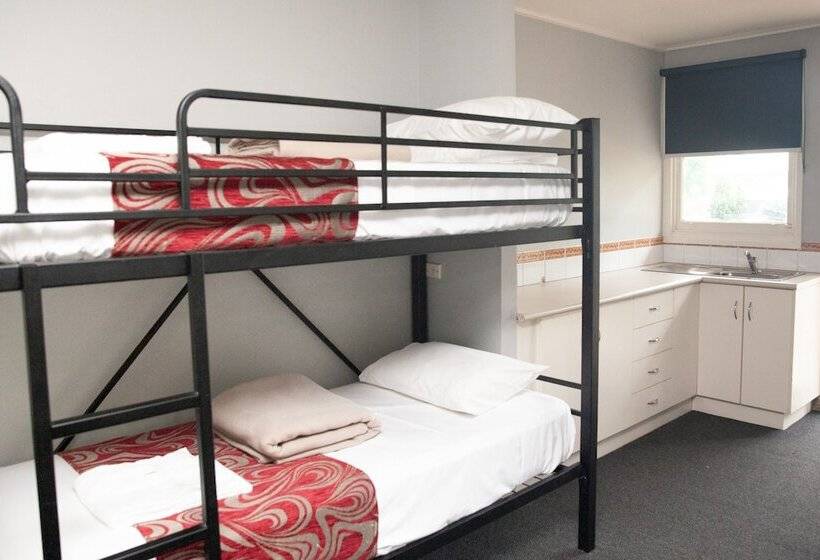 מוטל Royal Hotel Singleton