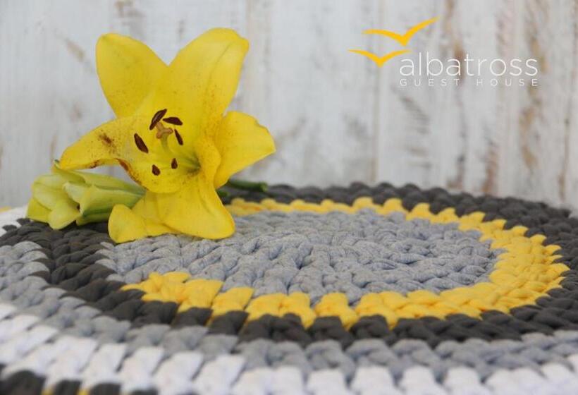 פנסיון Albatross Guesthouse