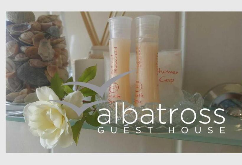 פנסיון Albatross Guesthouse