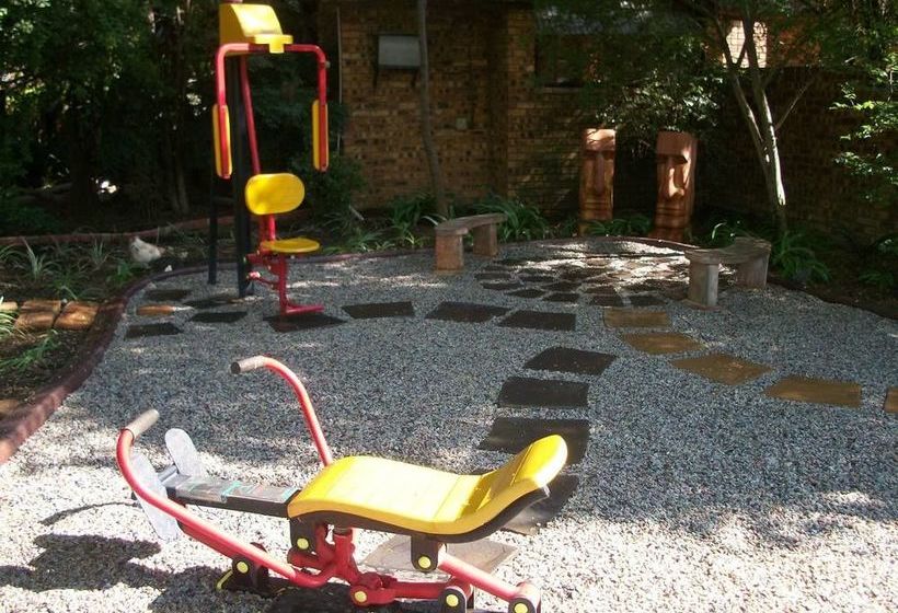 Pension (Hôtel basse catégorie) Ikwekwezi Guest Lodge