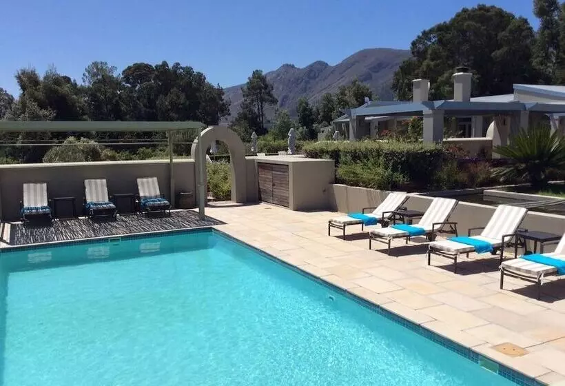 پانسیون La Cabriere Country House