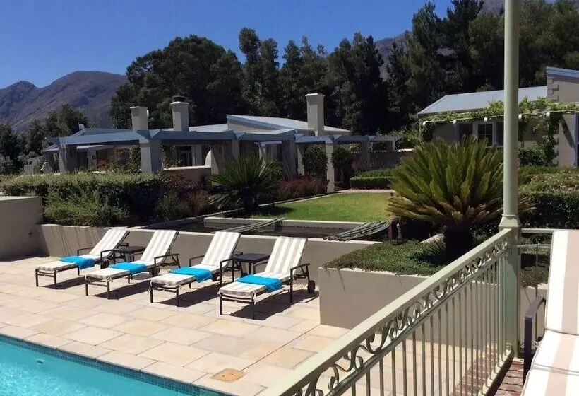 پانسیون La Cabriere Country House