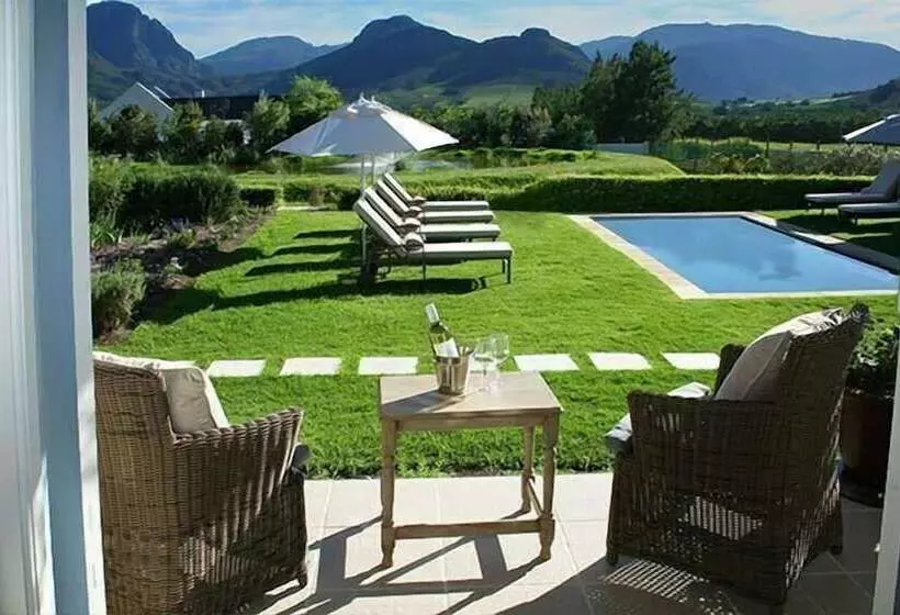 پانسیون La Cabriere Country House