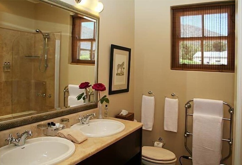 بنسيون La Cabriere Country House