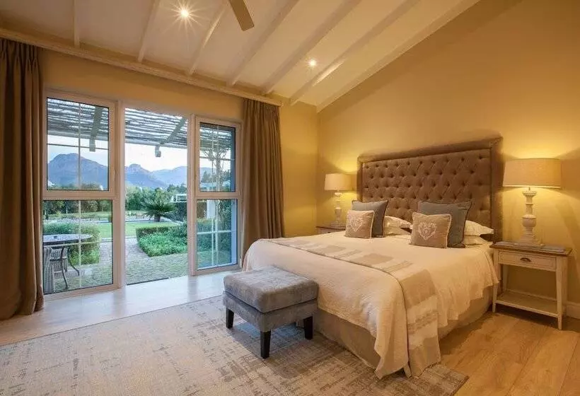 پانسیون La Cabriere Country House