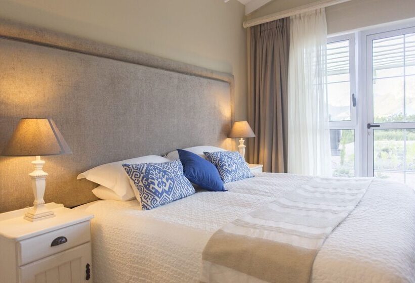 بنسيون La Cabriere Country House