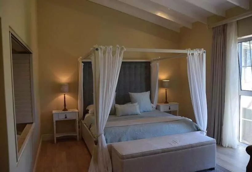 پانسیون La Cabriere Country House