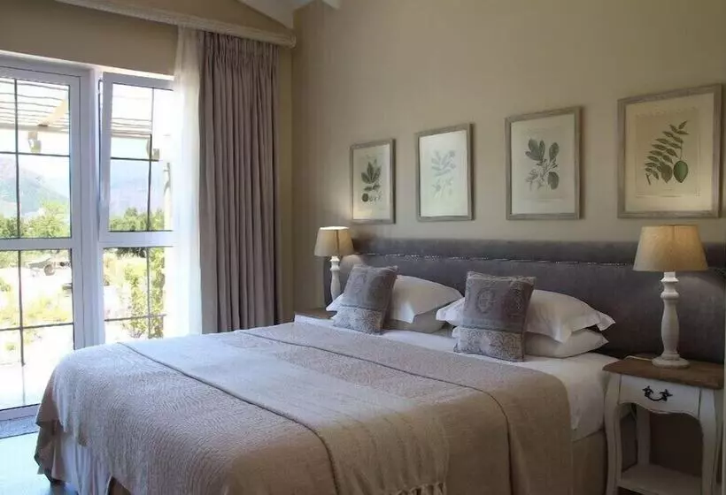 پانسیون La Cabriere Country House