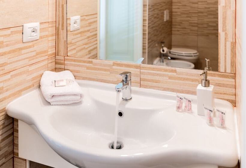 Пансион Onda Marina Rooms