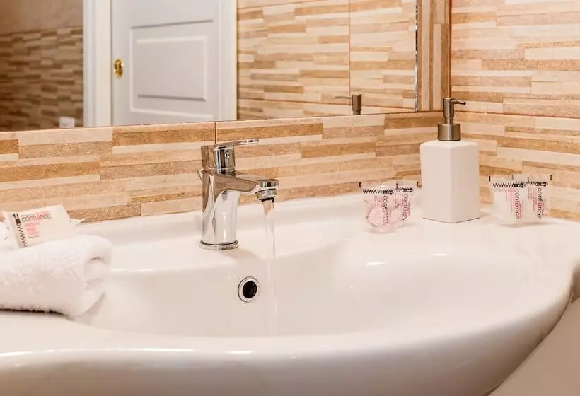 ペンション Onda Marina Rooms