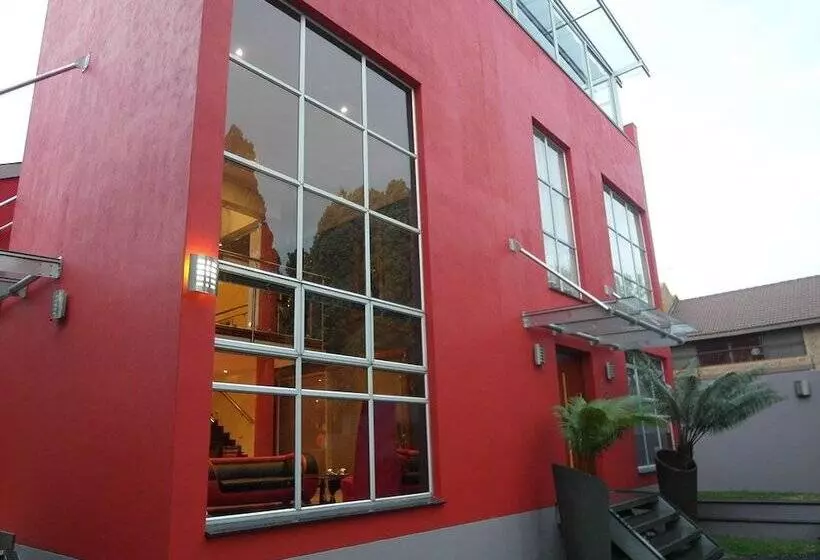 ペンション Red Square Home