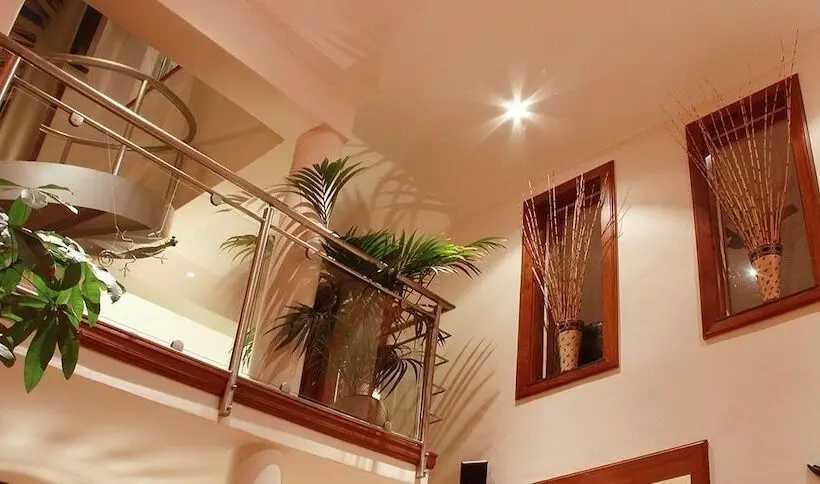 ペンション Red Square Home