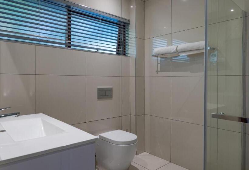 פנסיון River Place Manor