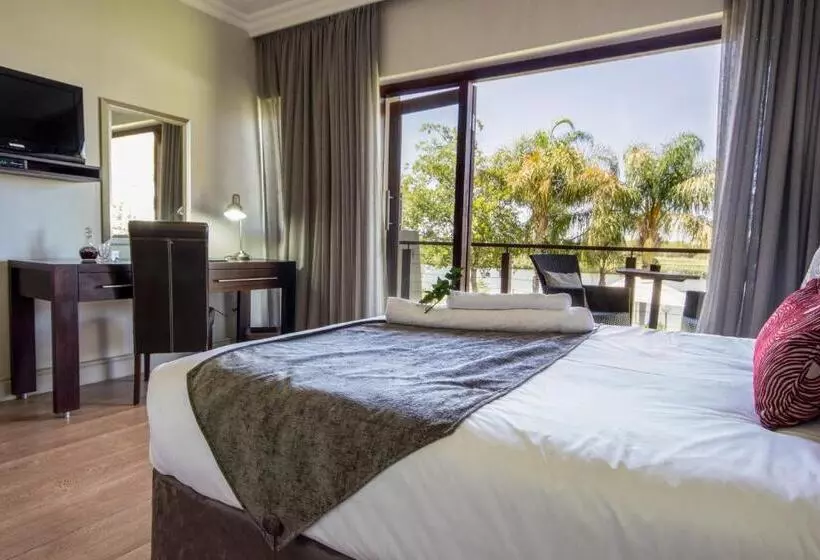 Majatalo River Place Manor