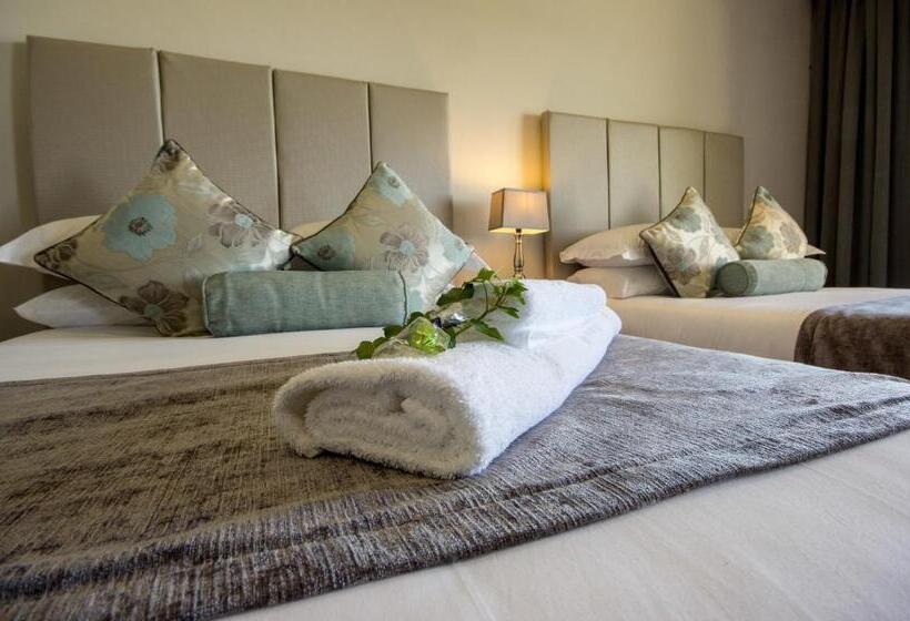 פנסיון River Place Manor