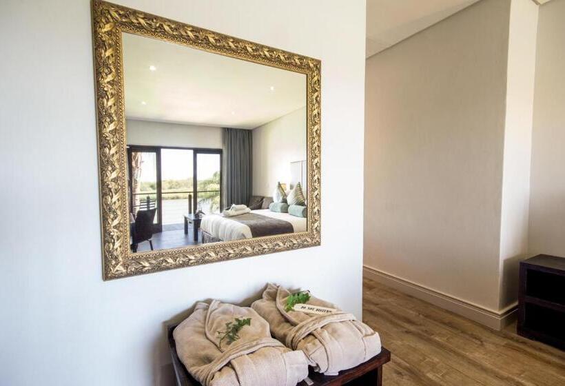 פנסיון River Place Manor