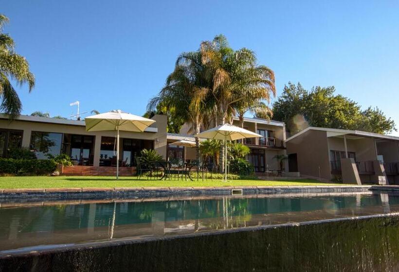 פנסיון River Place Manor