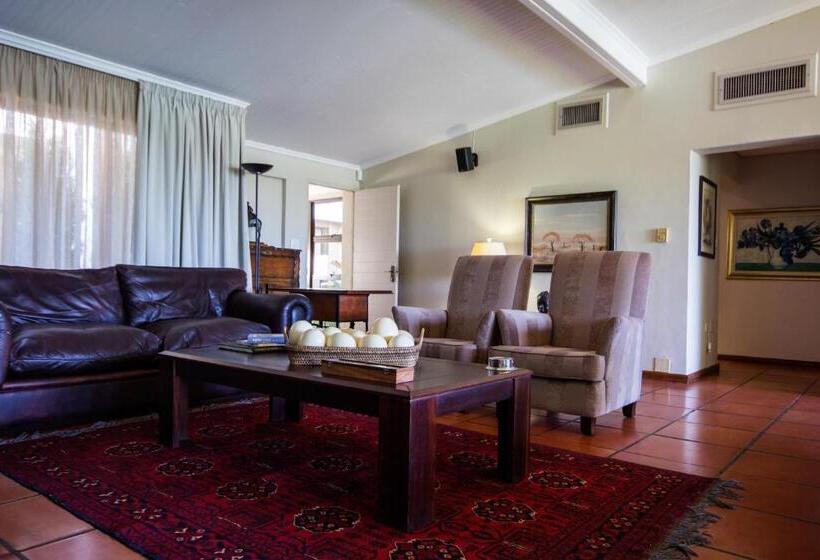 פנסיון River Place Manor