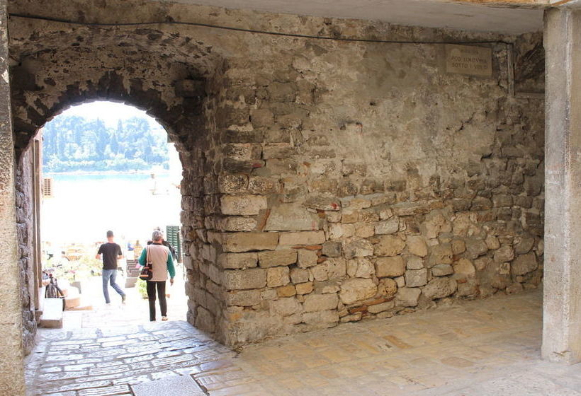 بنسيون Guest House Sotto I Volti Centro Storico