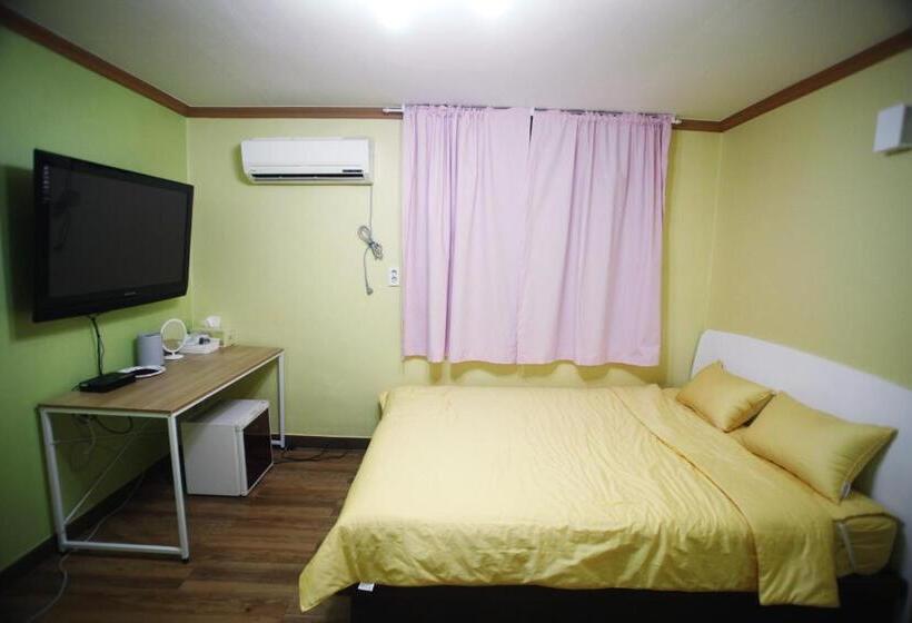 פנסיון Yeosuro Guesthouse   Hostel