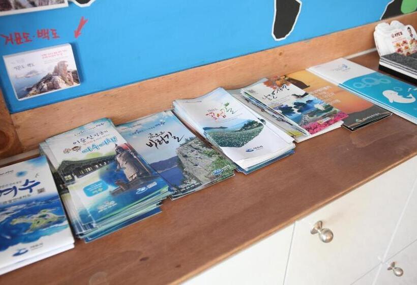 פנסיון Yeosuro Guesthouse   Hostel