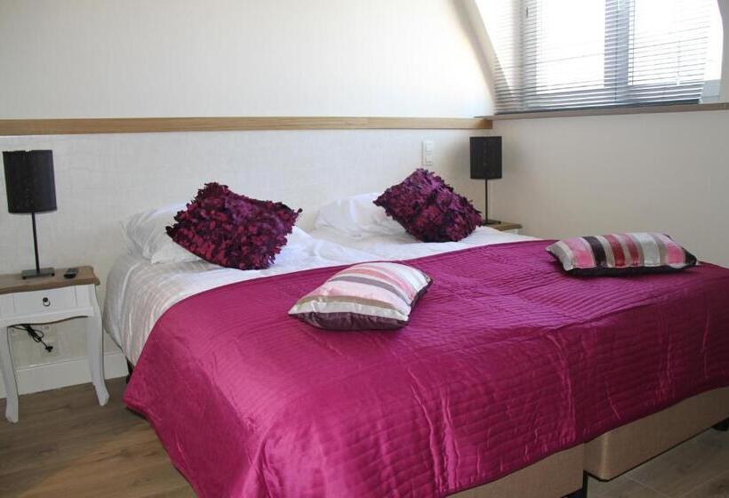 تختخواب و صبحانه Amylia