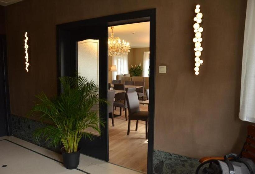 تختخواب و صبحانه Amylia