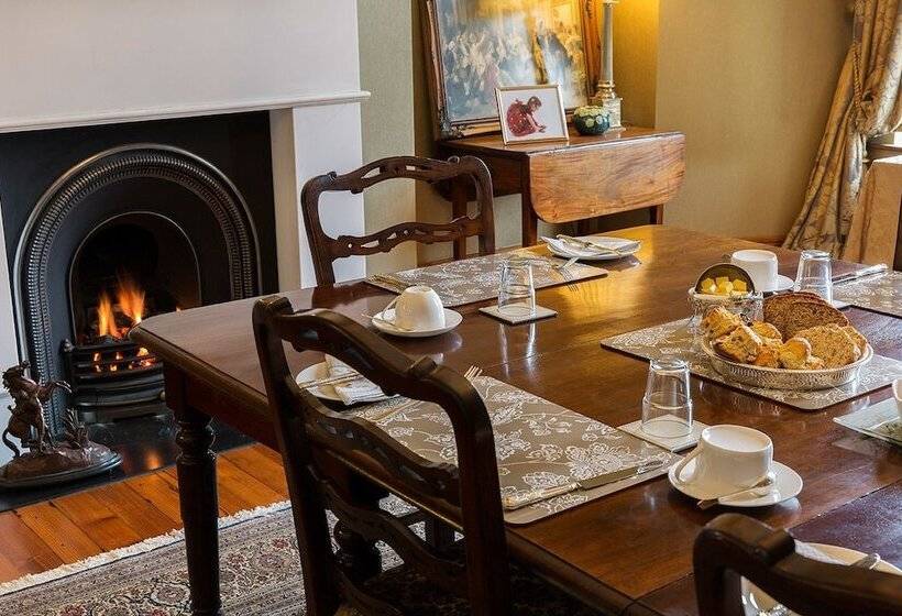 Down Yonder Boutique B&b