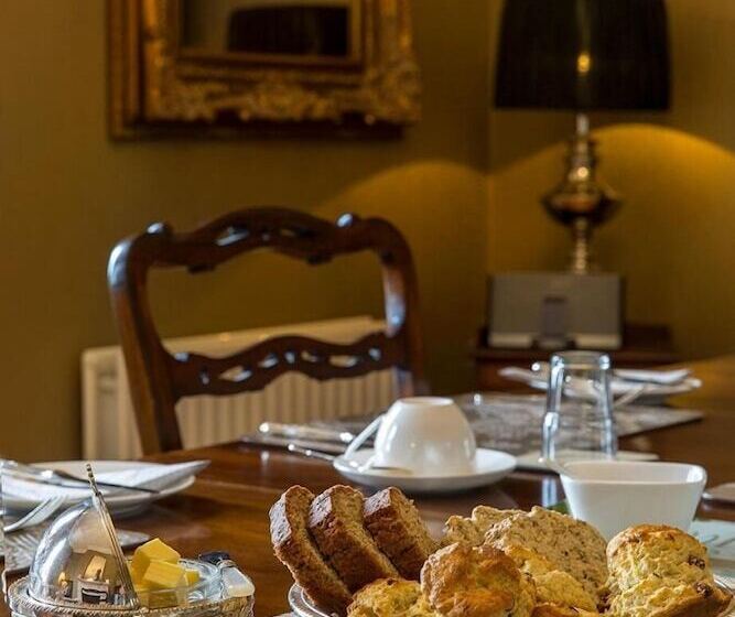 Down Yonder Boutique B&b