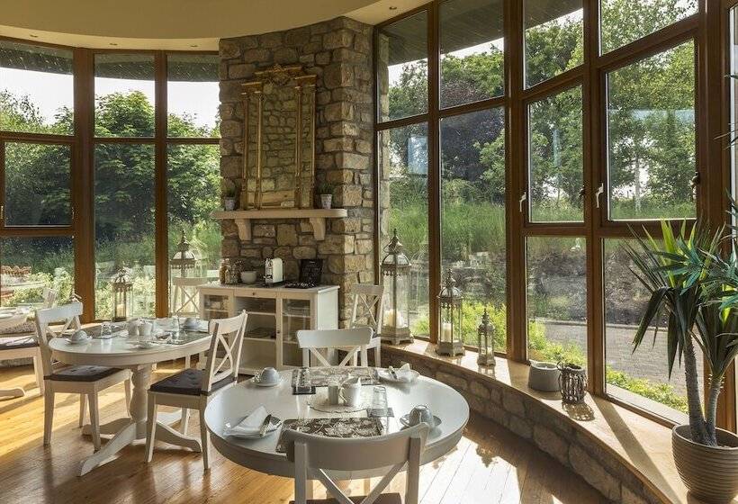 Down Yonder Boutique B&b