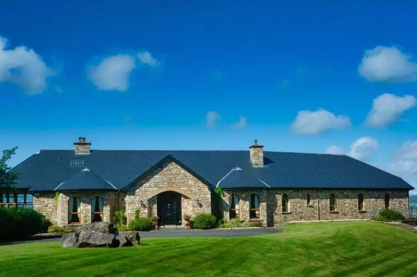 Down Yonder Boutique B&b